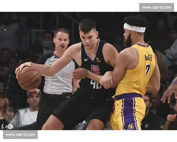 湖人对决快船全场录像解析明星对抗与关键时刻回顾战术博弈精彩瞬间深度复盘